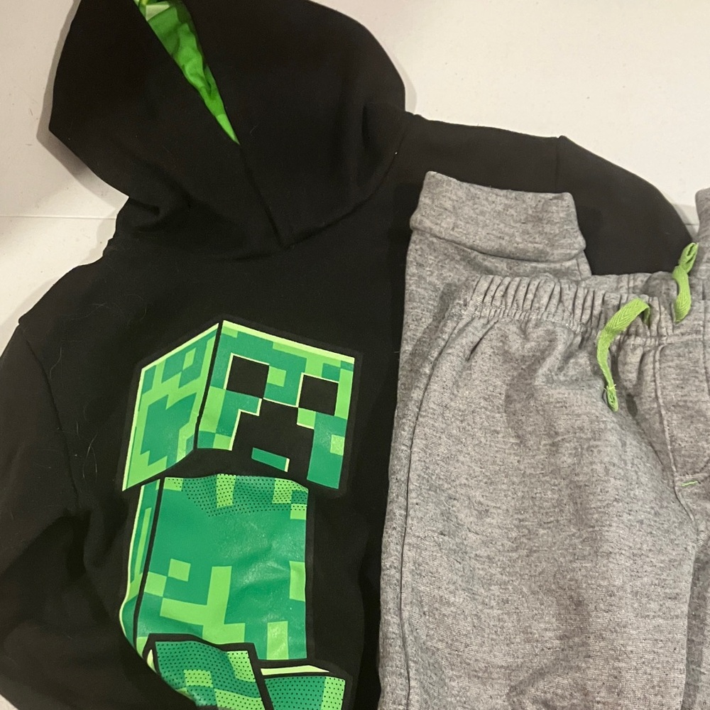 Black and Gray Hoodie and Sweatpants Set Minecraft